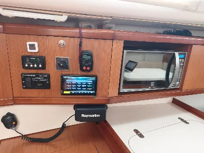 Clique para visualizar Oceanis 40