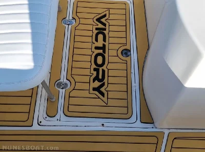 Clique para visualizar Victory 260 CC