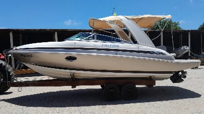 Clique para visualizar Triton 240 Open