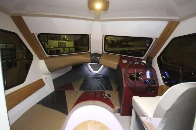 Clique para visualizar Ridden 30.6 com teto rígido