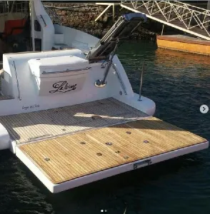 Clique para visualizar Plataforma hidráulica p/ lancha a partir de 29 pés