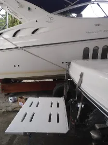 Clique para visualizar Plataforma manual de popa em aço inox e fibra